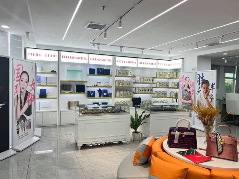 商务礼品定制，开启您的品牌传播新纪元